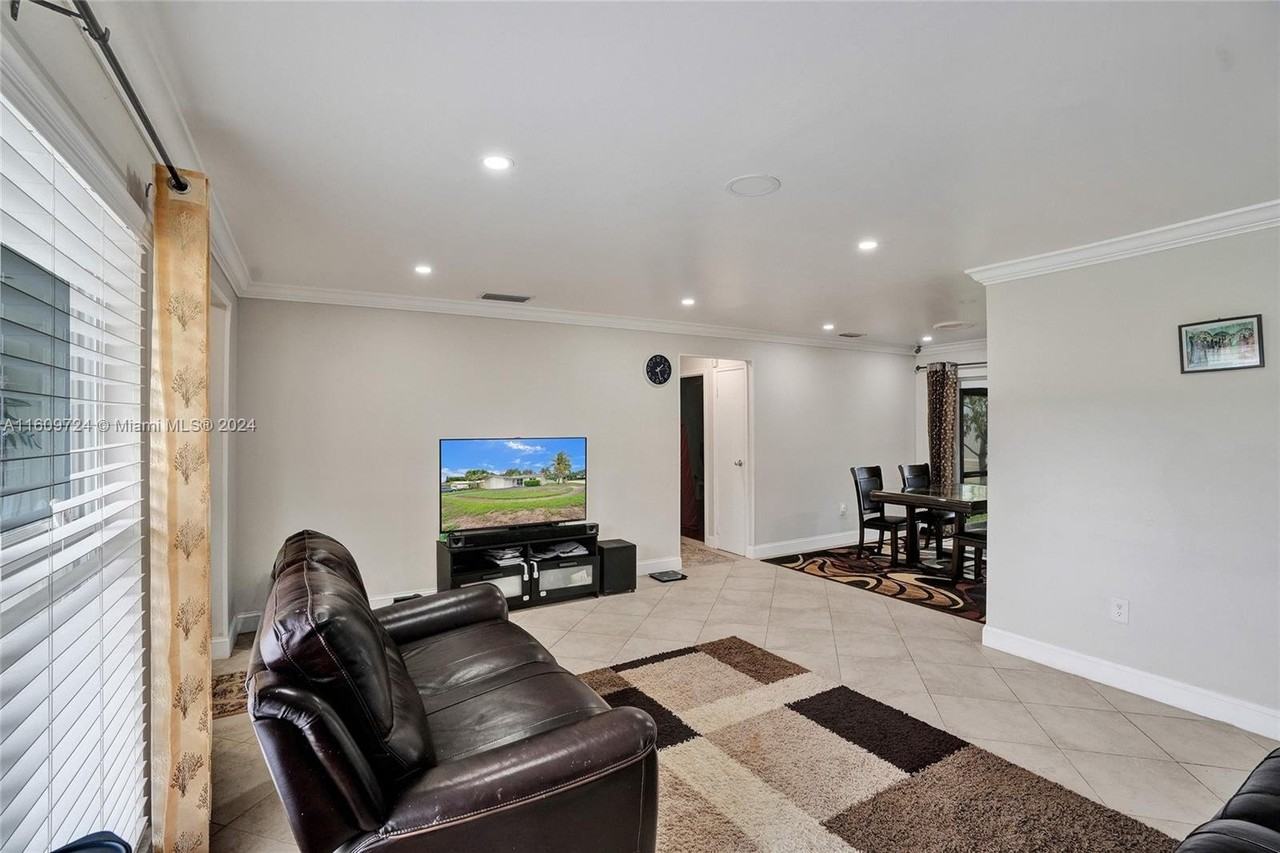 11951 Nw 33rd St - Photo 3 of 8