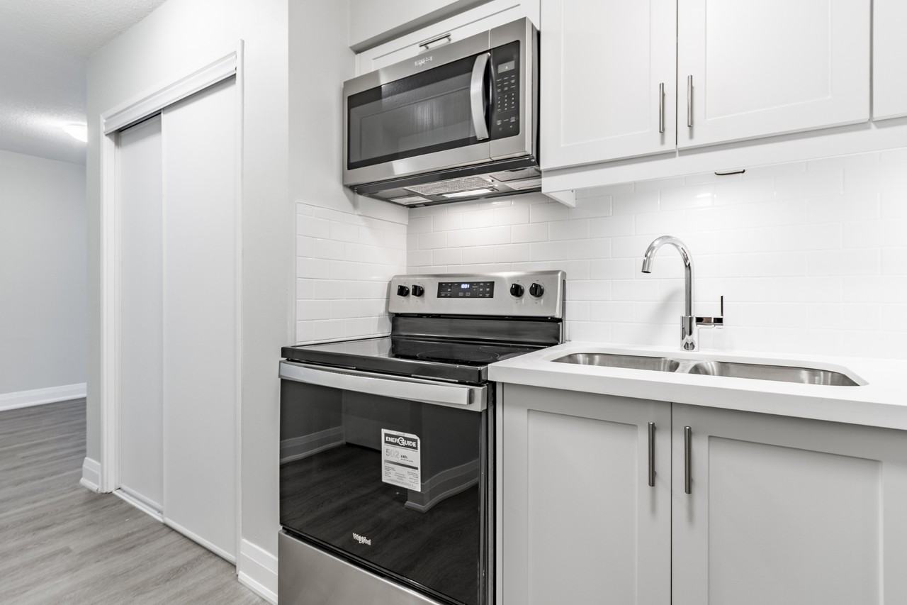 25 Lorne Avenue Apartments 25 Lorne Ave, Newmarket, ON L3Y 5N8 Zumper