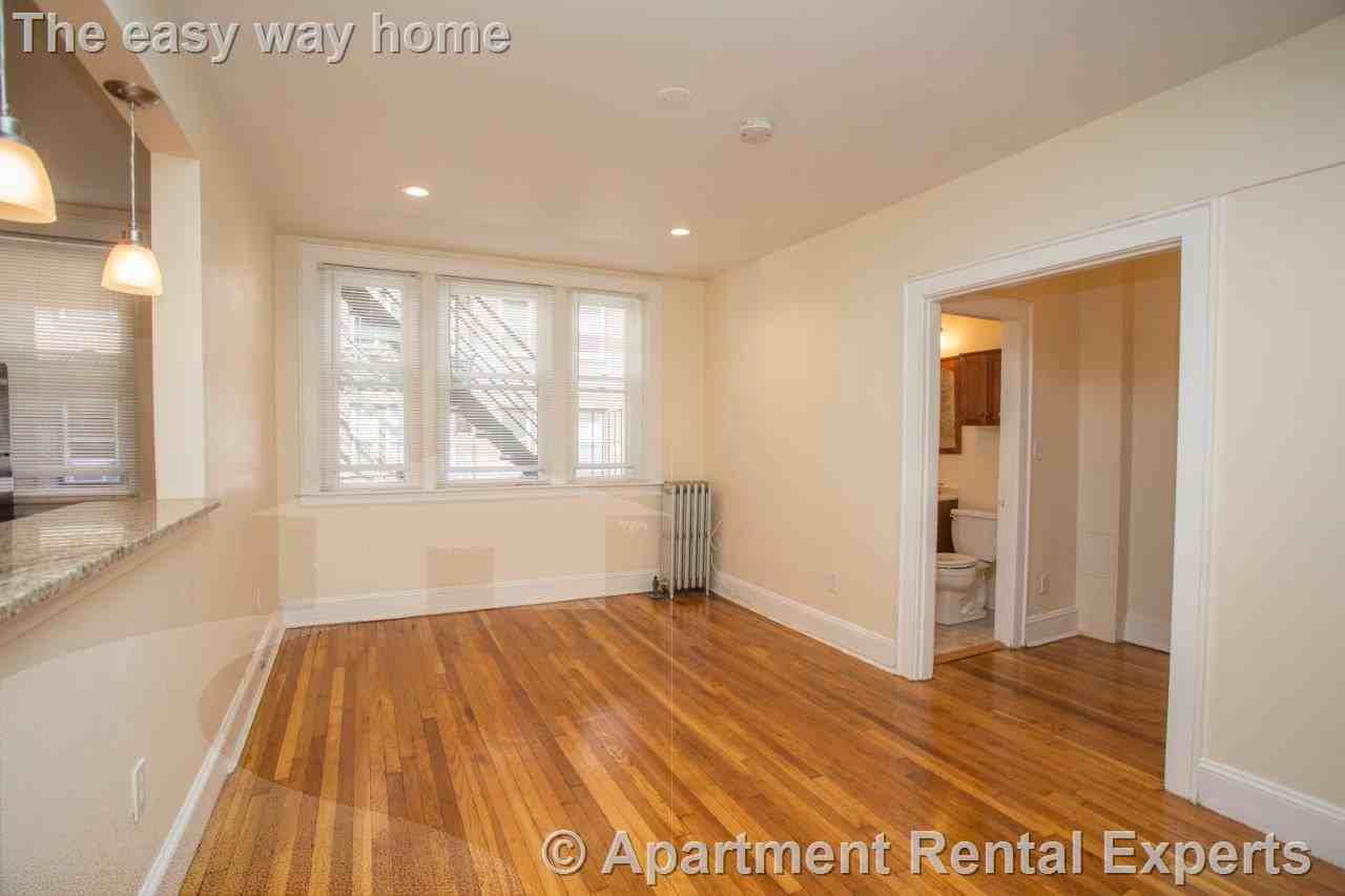 136 Highland Ave #28 - Photo 3 of 11