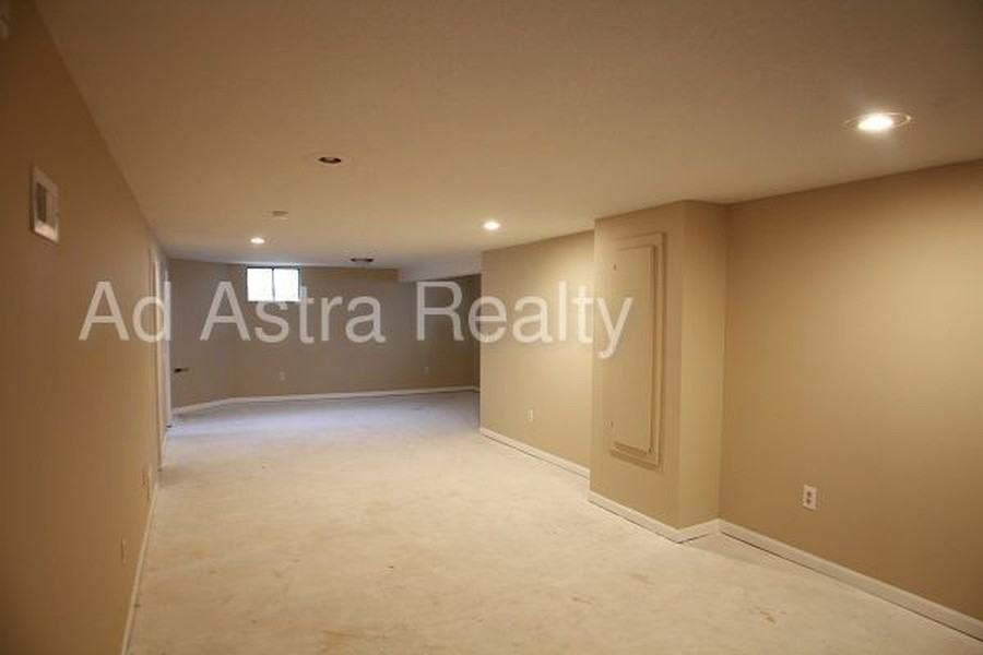 5439 N Lydia Ave - Photo 6 of 6