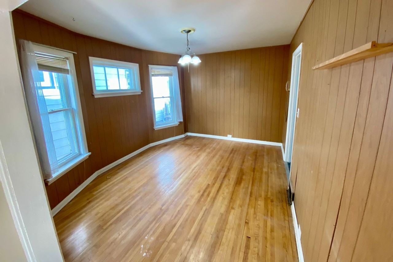 3313 Vernon St - Photo 3 of 9