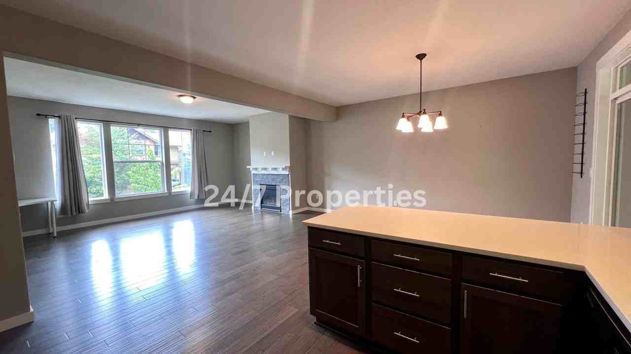 17320 Aubin St - Photo 2 of 24