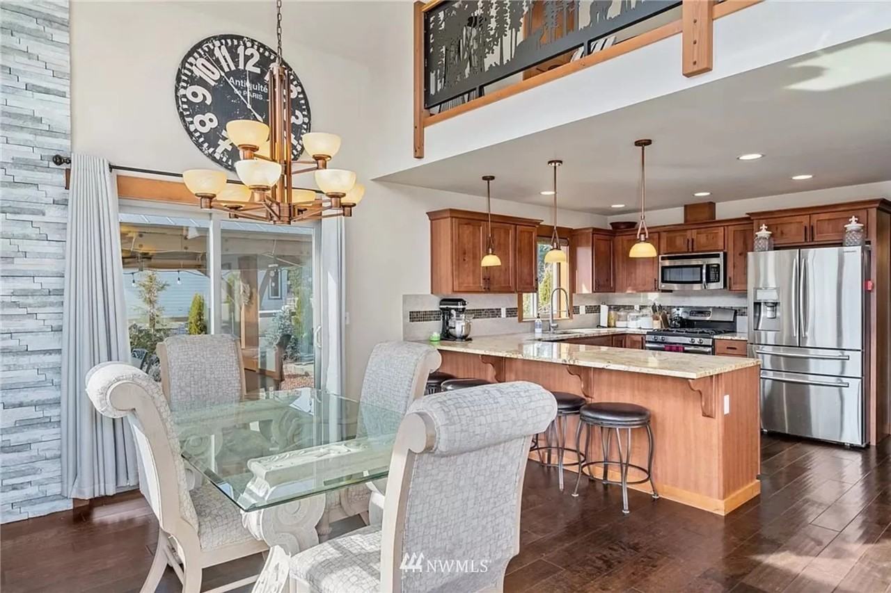 351 Dakota Heights Dr - Photo 2 of 29