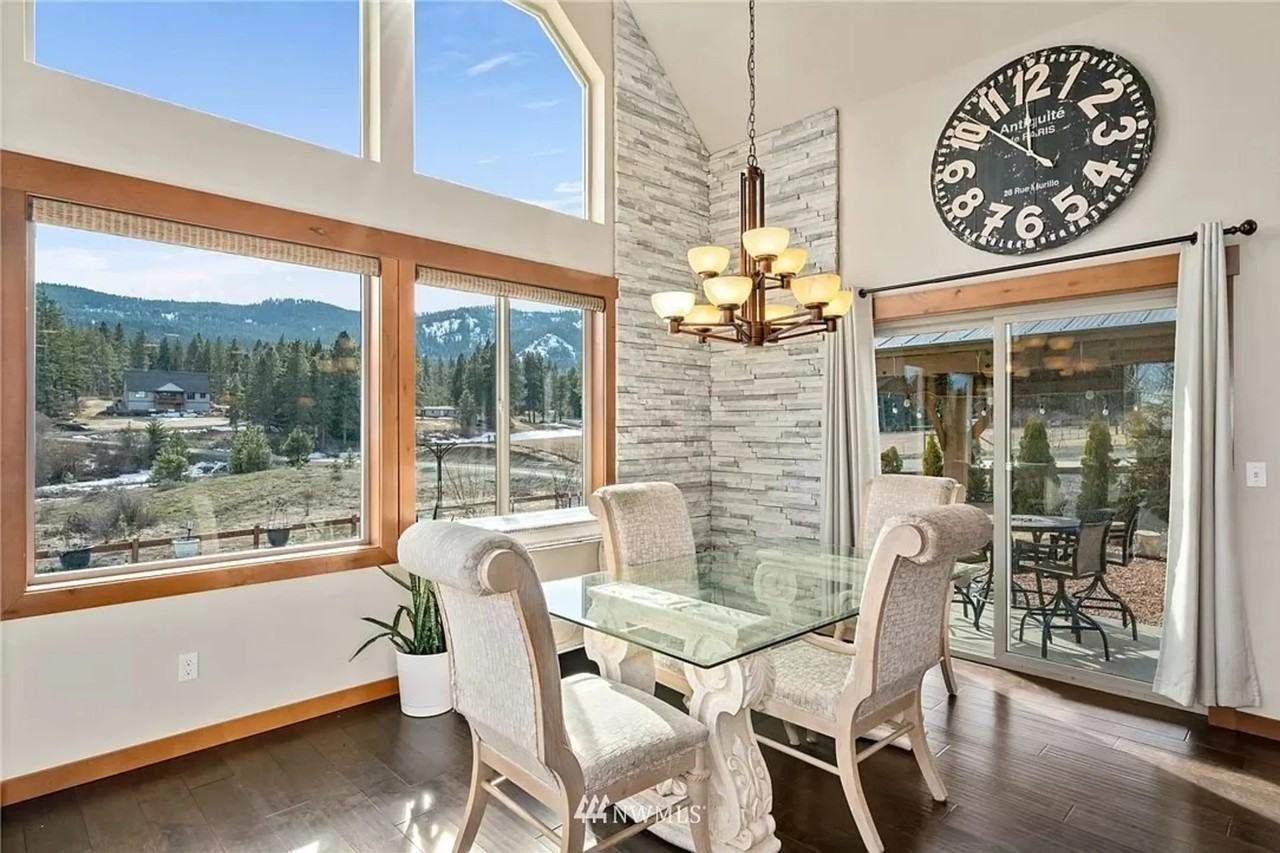 351 Dakota Heights Dr - Photo 3 of 29