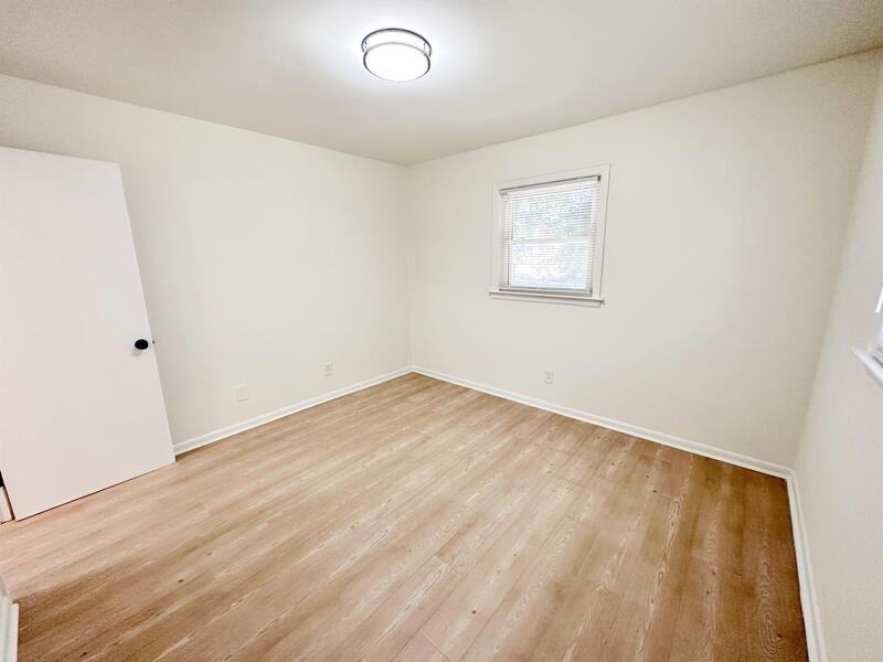 815 Dana Pl - Photo 2 of 10