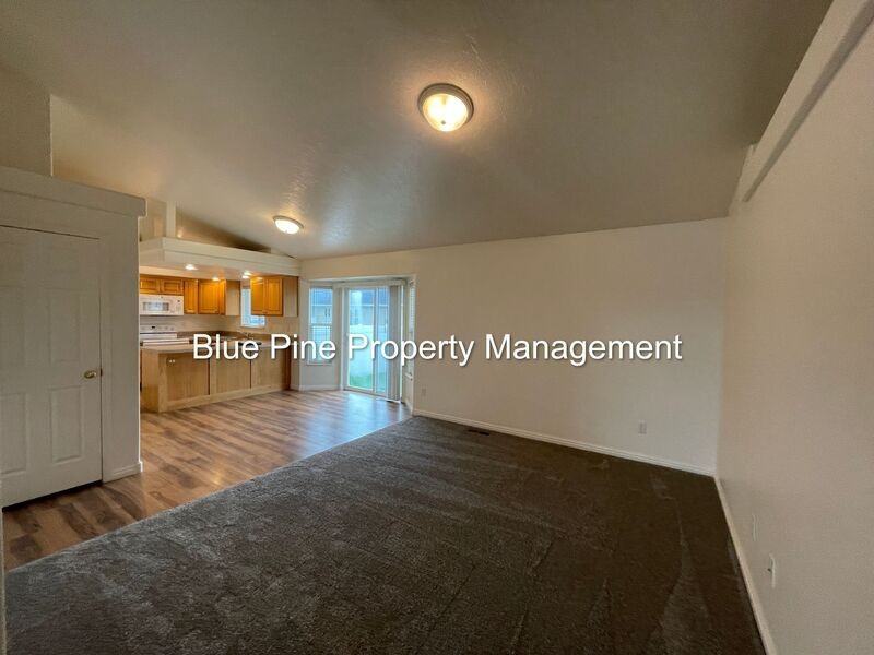 1156 Matchpoint Dr - Photo 5 of 22