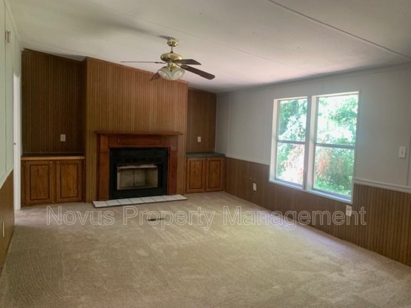 221 Oakleigh Dr - Photo 3 of 18