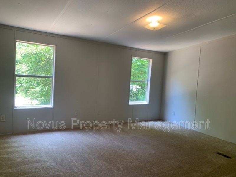 221 Oakleigh Dr - Photo 7 of 18