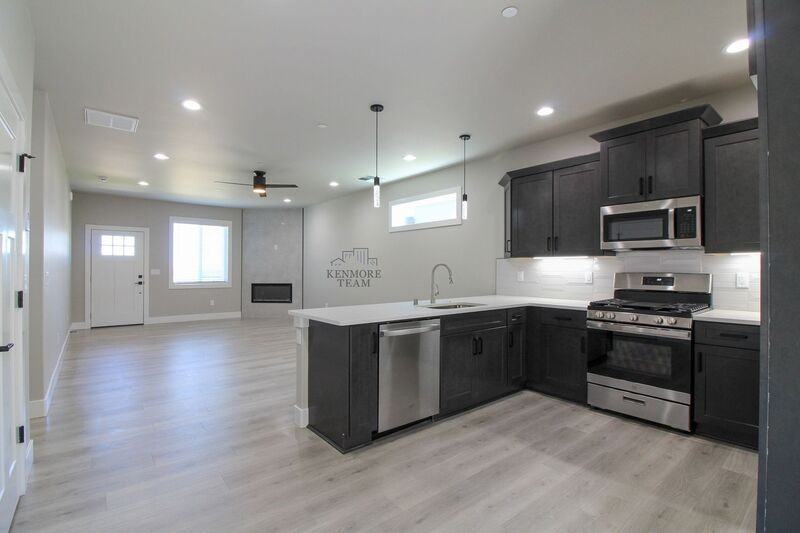 731 Rio Vista Loop - Photo 3 of 12