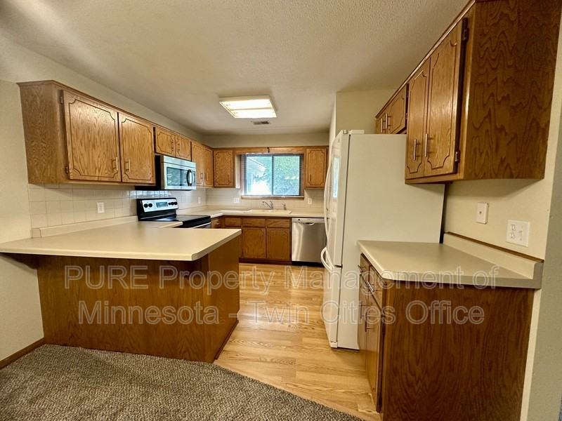 4202 White Bear Pkwy - Photo 2 of 34
