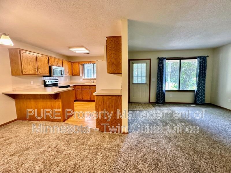 4202 White Bear Pkwy - Photo 3 of 34