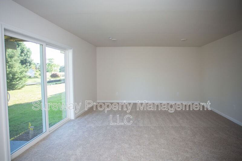 218 Macoun Way - Photo 7 of 15