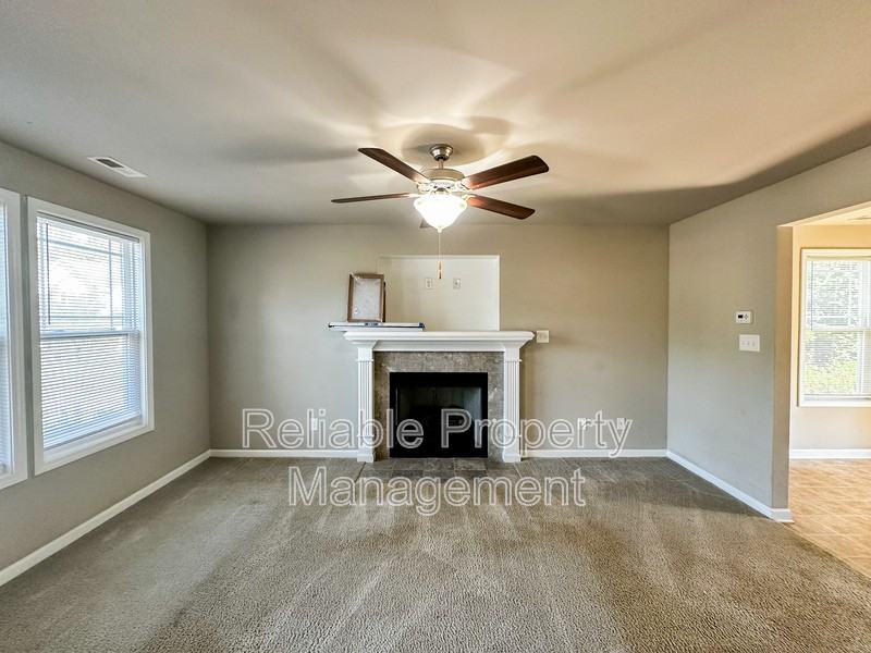 208 Crown Side Dr - Photo 3 of 13