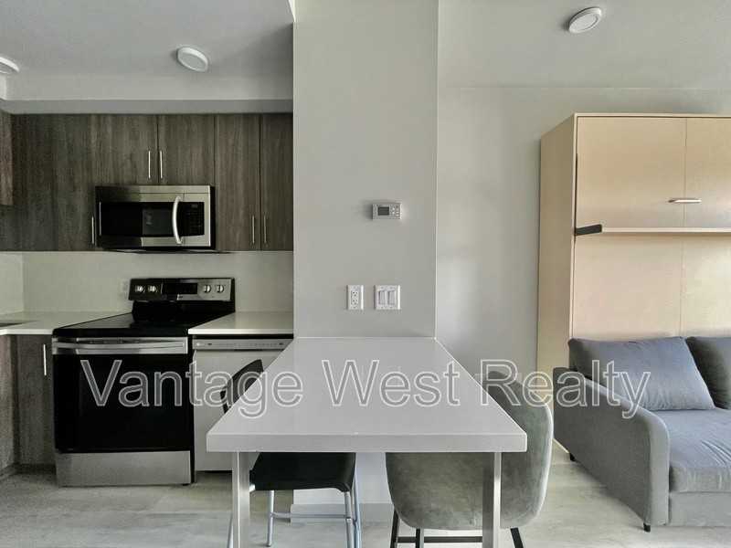 316 Dougall Rd N - Photo 3 of 17