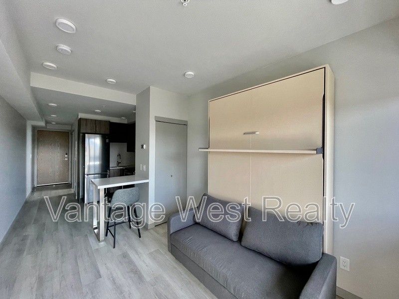 316 Dougall Rd N - Photo 6 of 17
