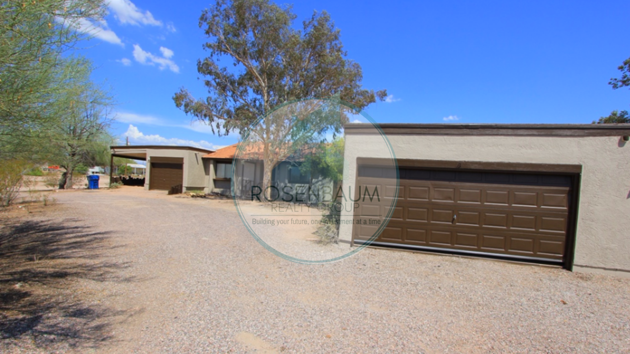 828 E Junction St - Photo 3 of 17