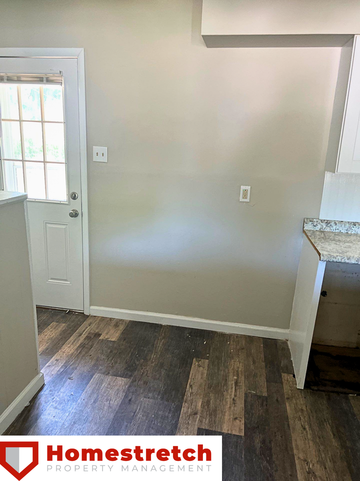 10421 Gardo Ct - Photo 3 of 11