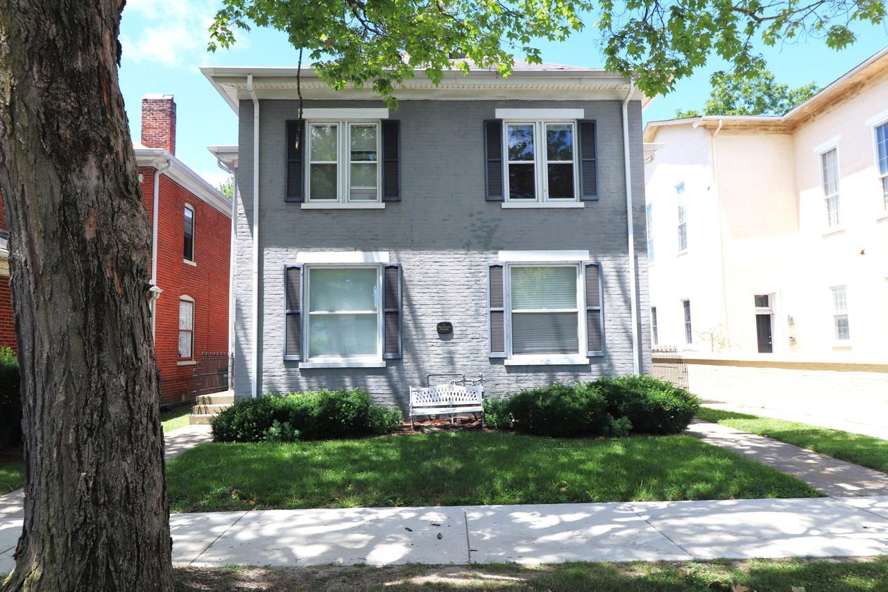 324 S 4Th St - Photo 3 of 6