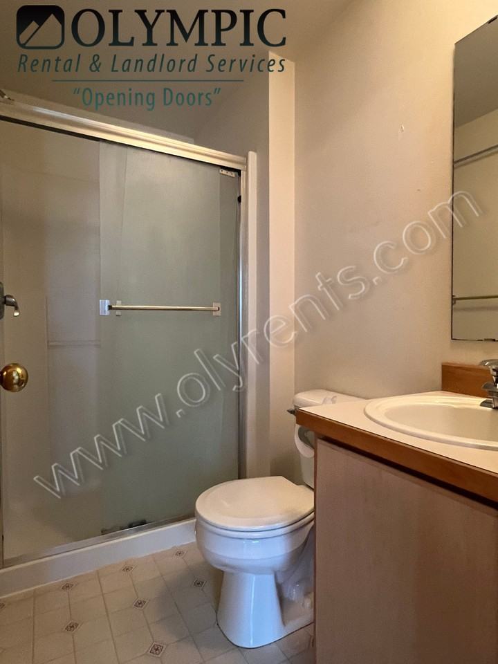 827 Jefferson St Se - Photo 7 of 13