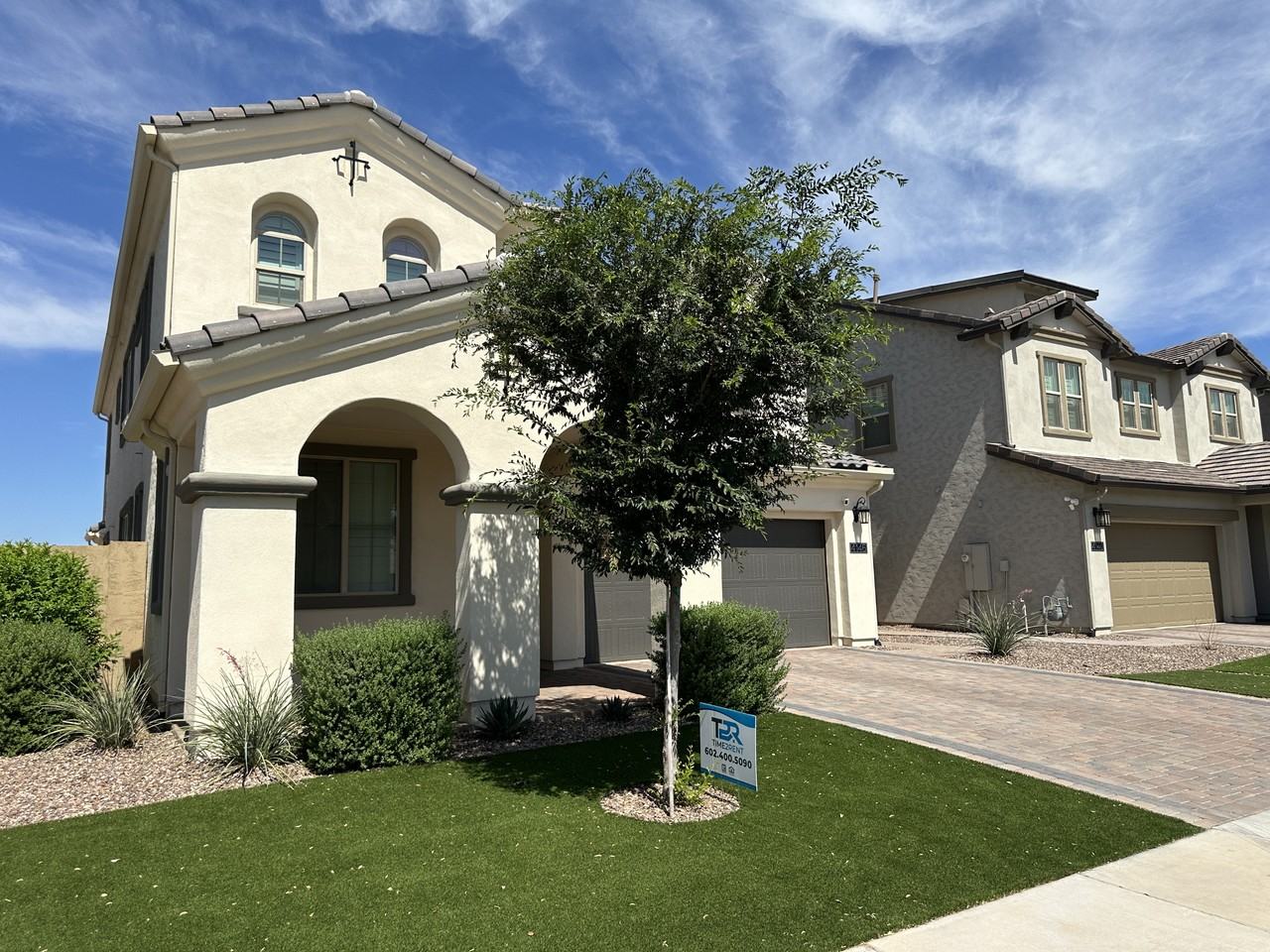 4146 S Columbus Dr - Photo 3 of 50