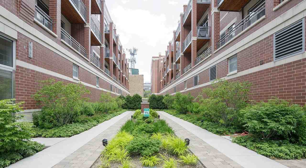 W Monroe St #1050-417 - Photo 5 of 15