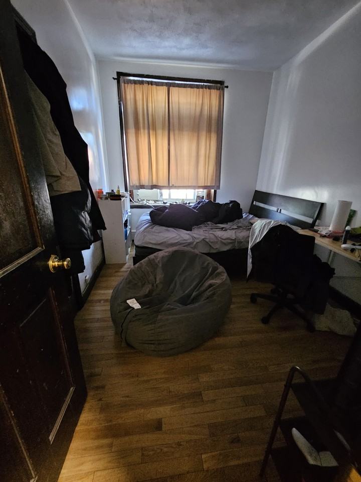 529 Harvard St #1 - Photo 4 of 43