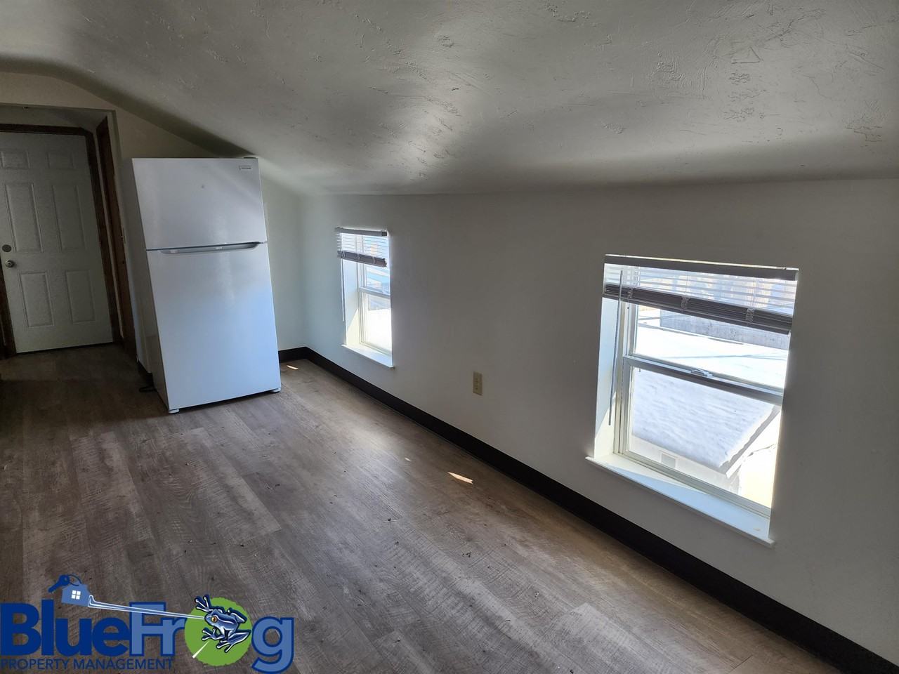 1733 Smith Street - Photo 3 of 7