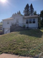 featured image of 901 W 6th St
