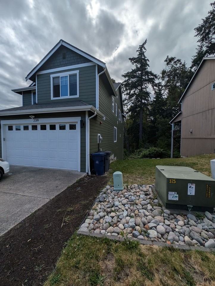 2319 Seringa Ave - Photo 2 of 33