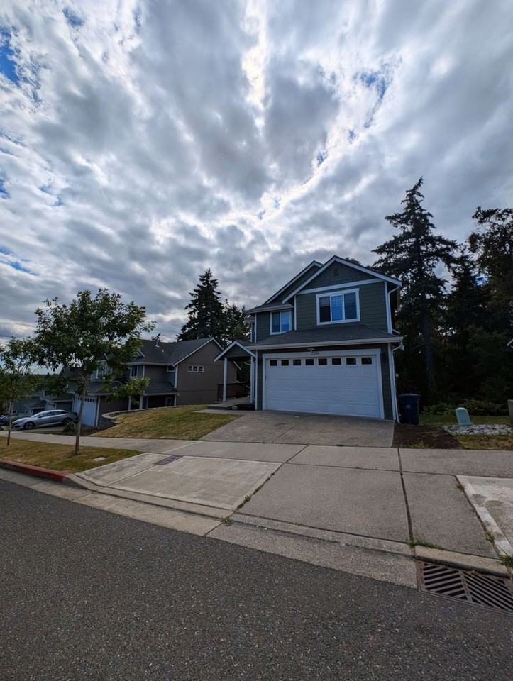 2319 Seringa Ave - Photo 3 of 33