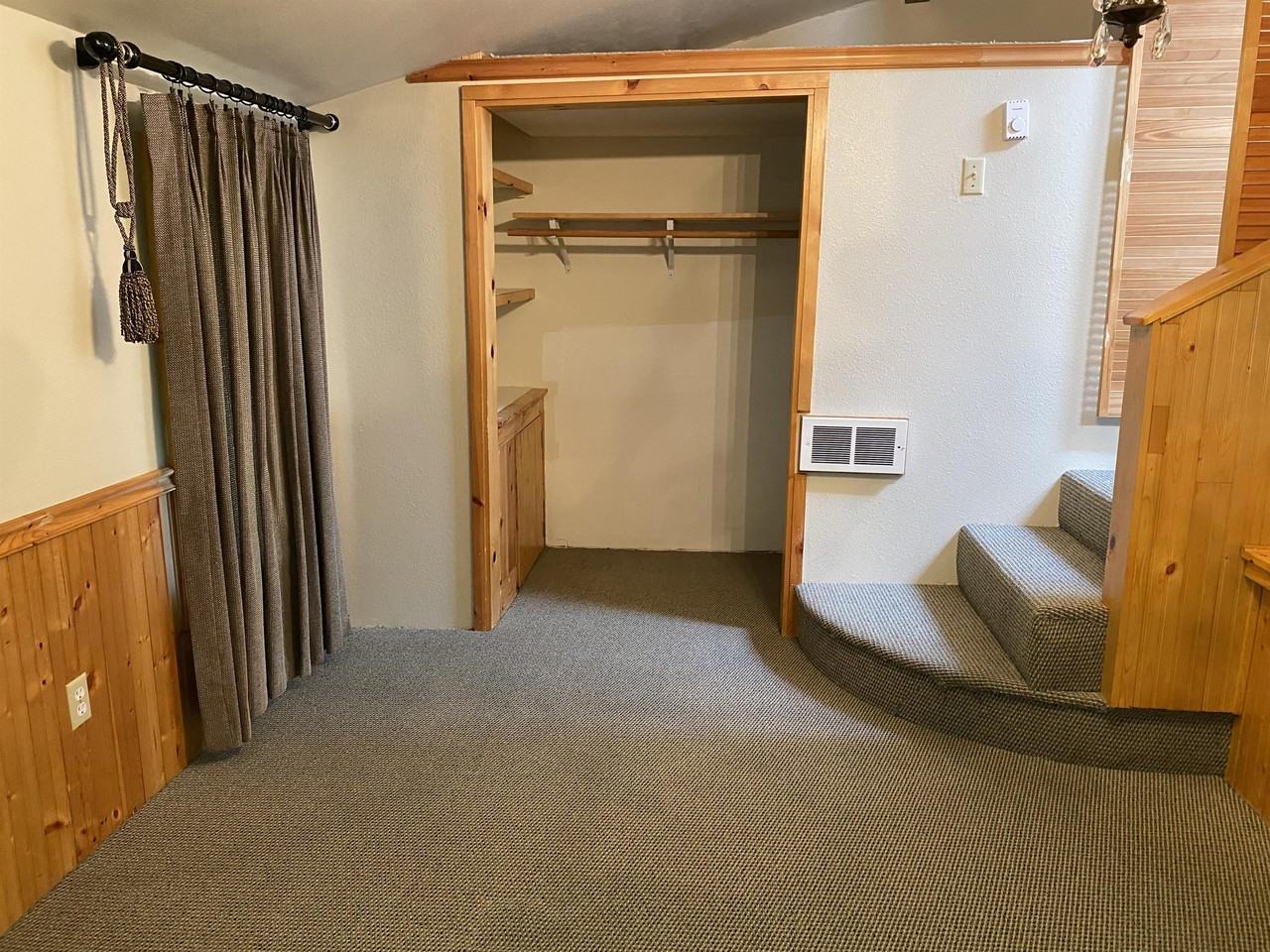 2071 S Forrest St - Photo 3 of 22