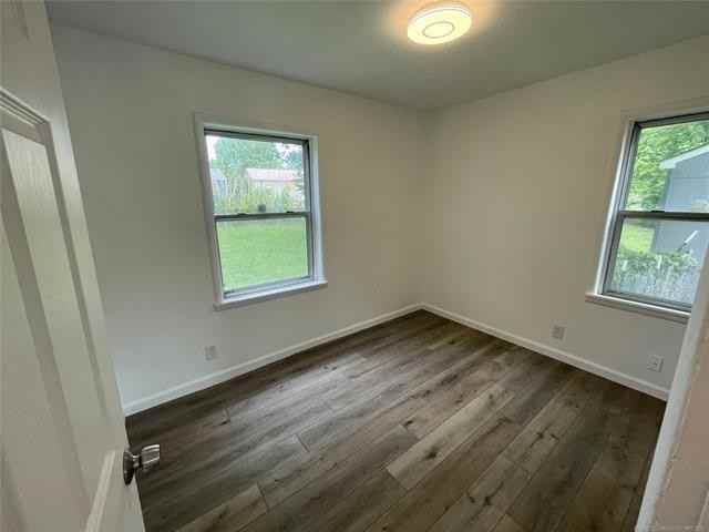 235 E 43rd St N - Photo 2 of 26