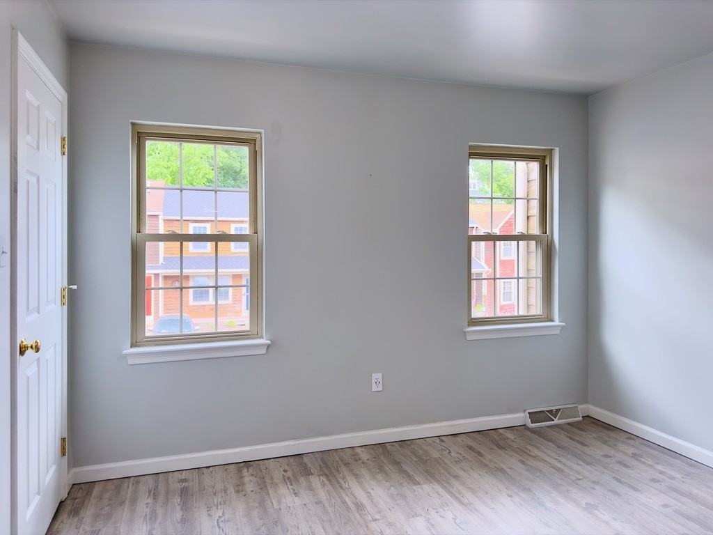 67 Chesapeake St - Photo 3 of 48