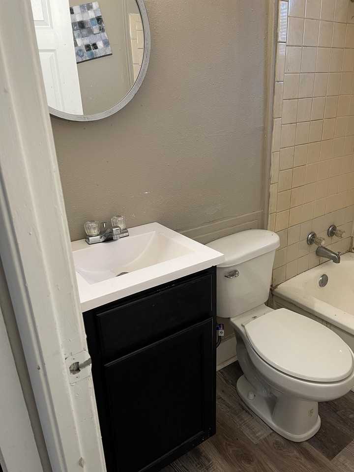 105 Faulkner St - Photo 4 of 30