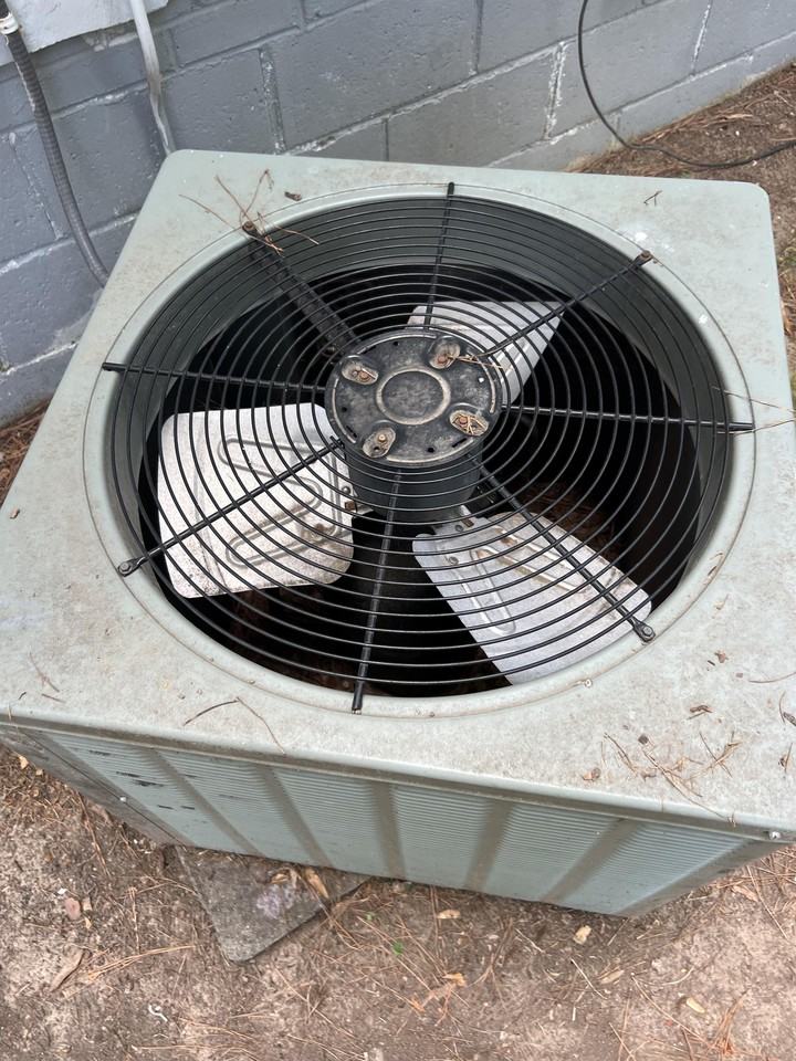 105 Faulkner St - Photo 4 of 30