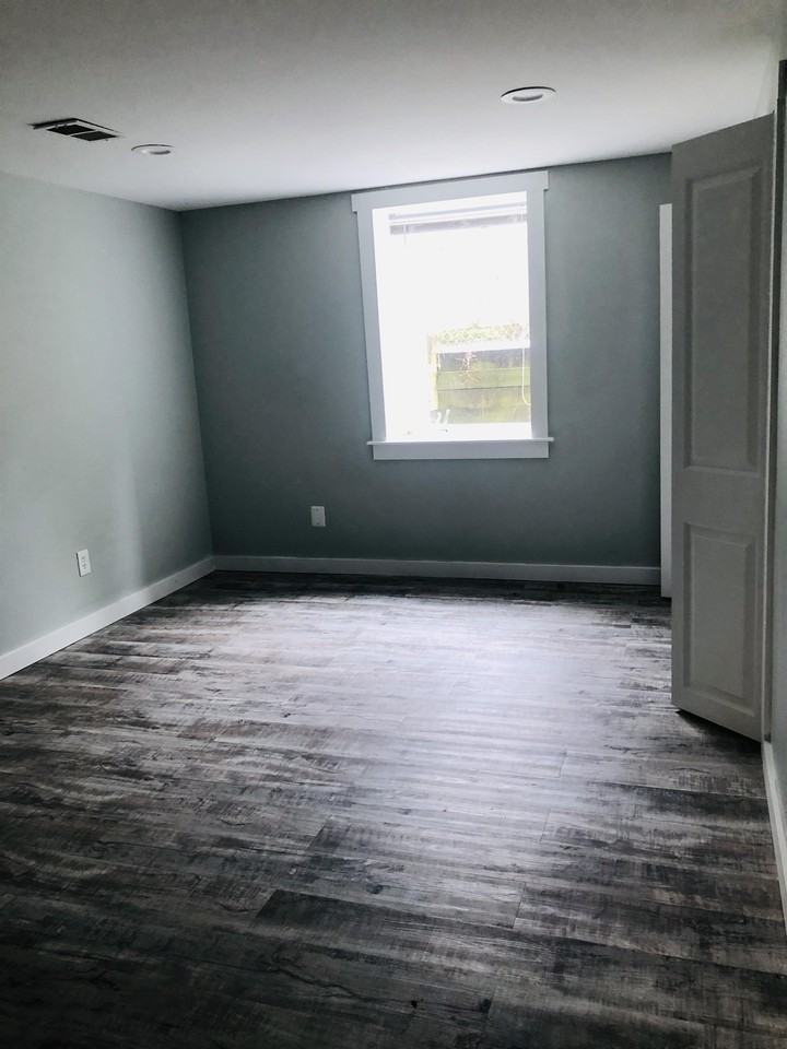 1424 Jewett St #1 - Photo 7 of 10