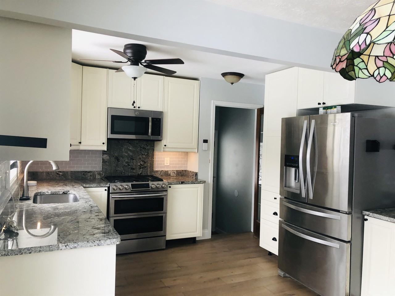 1424 Jewett St #1 - Photo 5 of 10