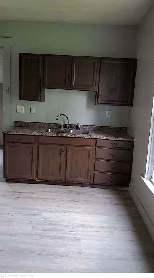 220 Deeds Ave - Photo 4 of 16