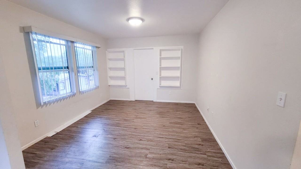 114 S. OLIVE STREET LLC - Photo 3 of 12