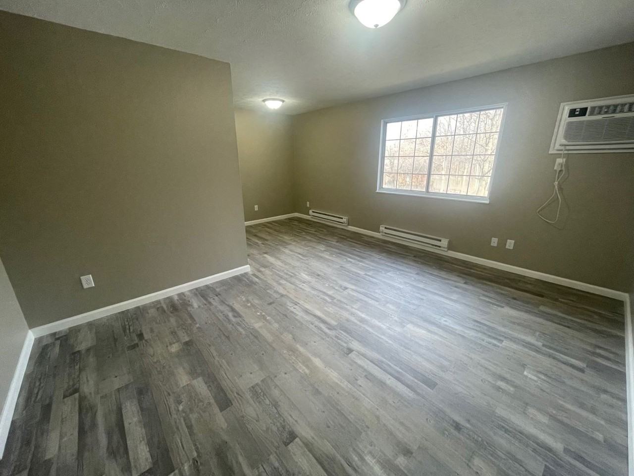 861 Bobtail Ct - Photo 2 of 19