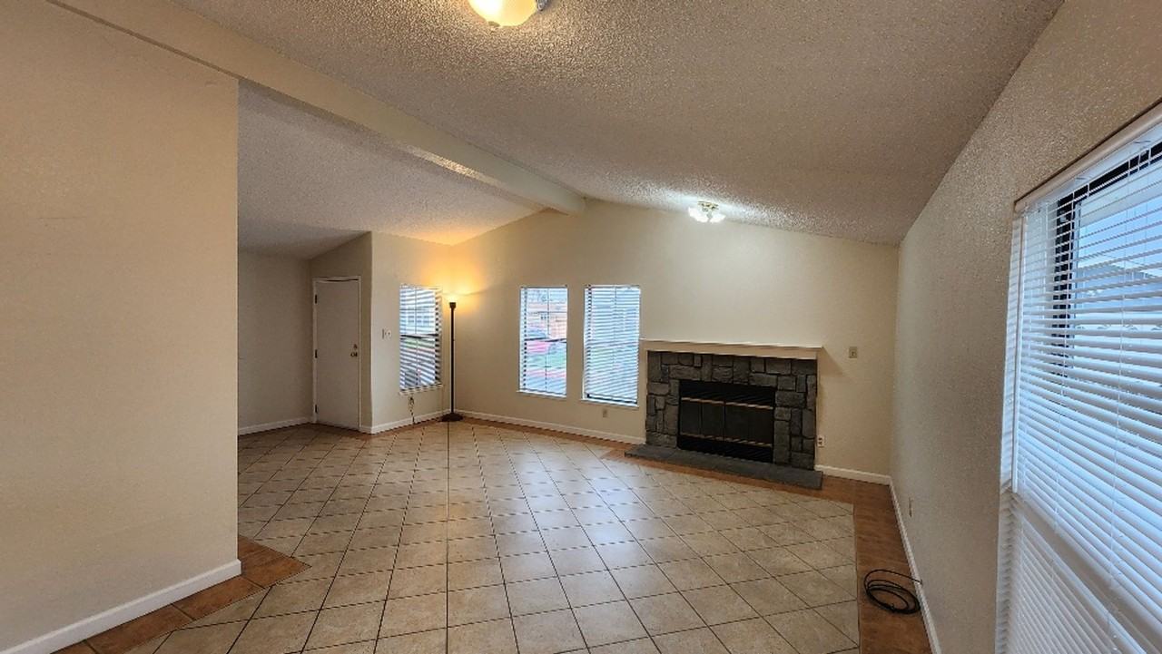 84 Deerpark Ln - Photo 2 of 13