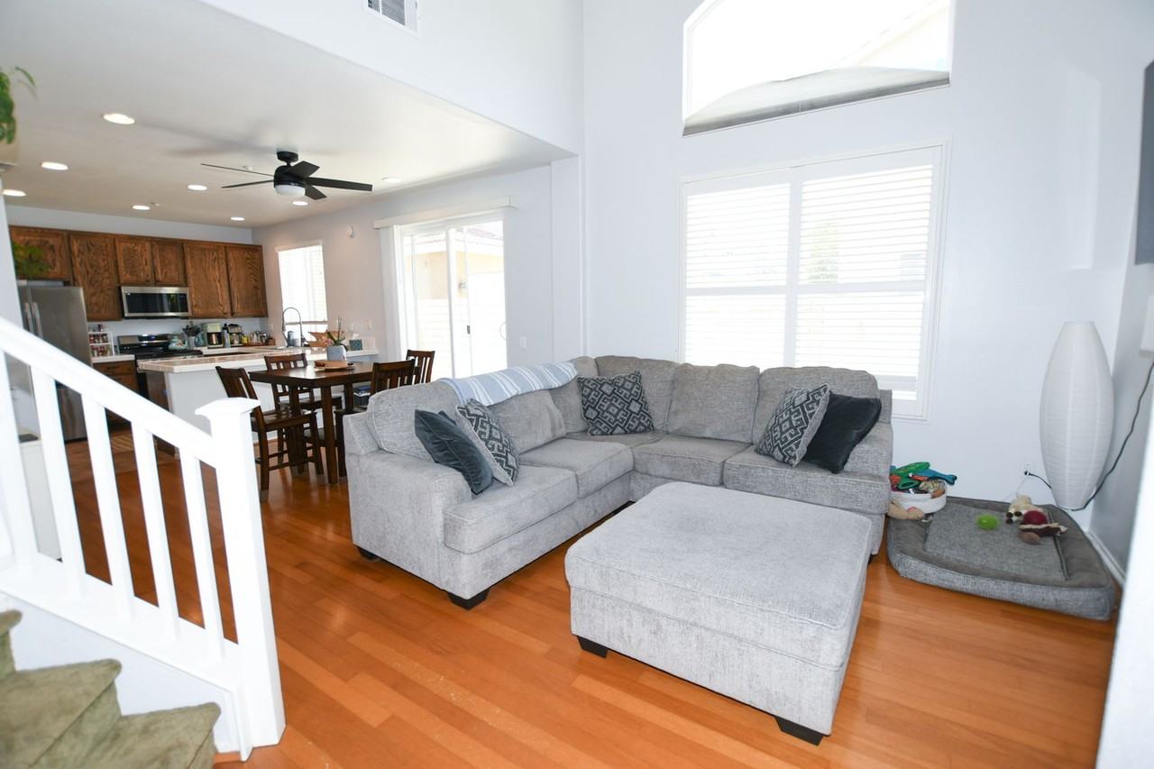 711 Corte Valdez - Photo 2 of 14