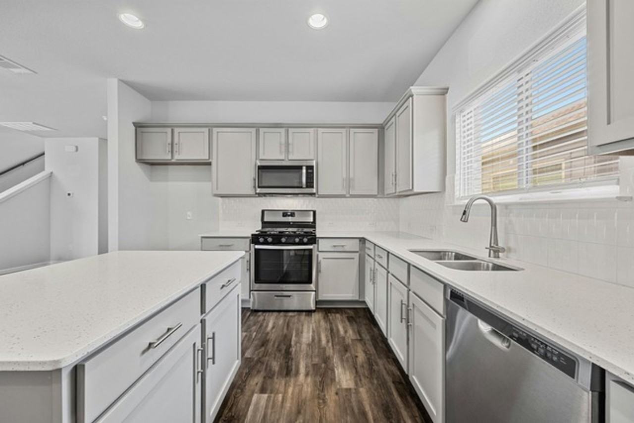 8128 Daisy Cutter Xing - Photo 2 of 28