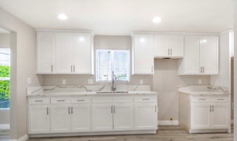 520 W 91st St - Photo 3 of 4