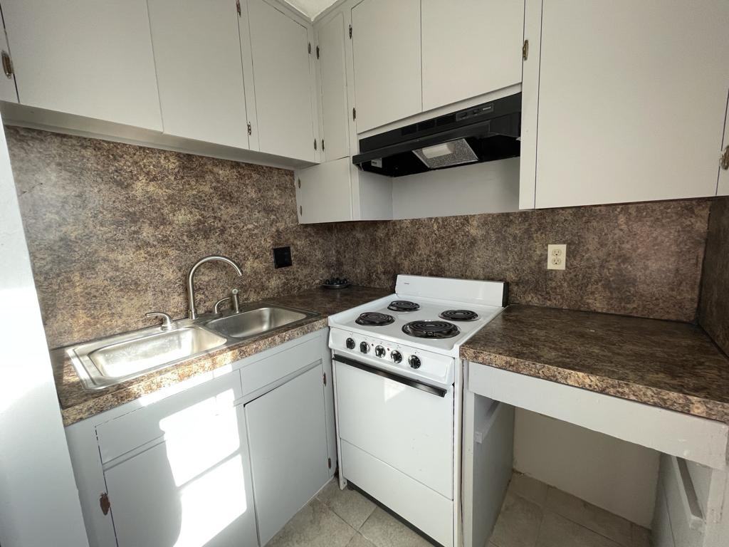 806 Walnut Ave - Photo 3 of 8