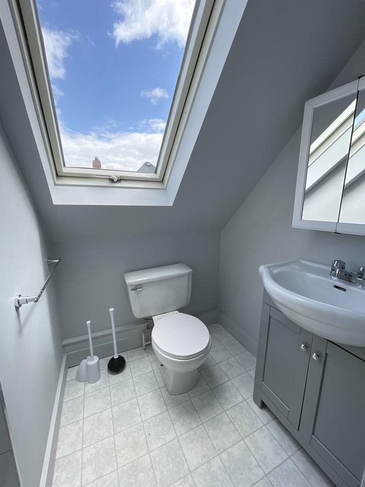 276 Wellington St #2 - Photo 3 of 13