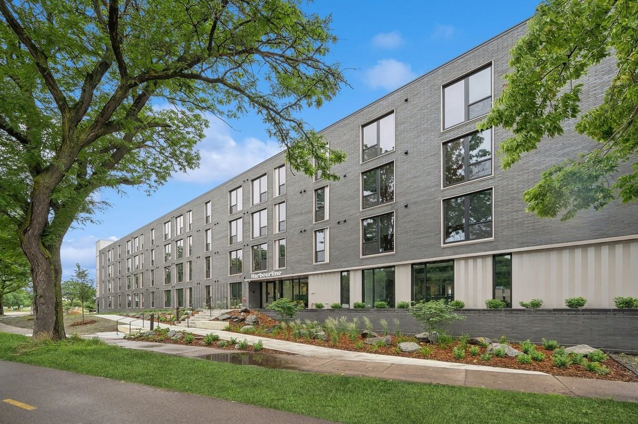 Harbourline Apartments - Photo 7 of 37