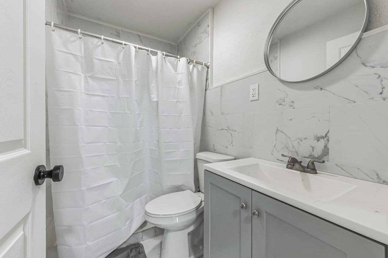 Nw 20th Ave - Photo 2 of 16