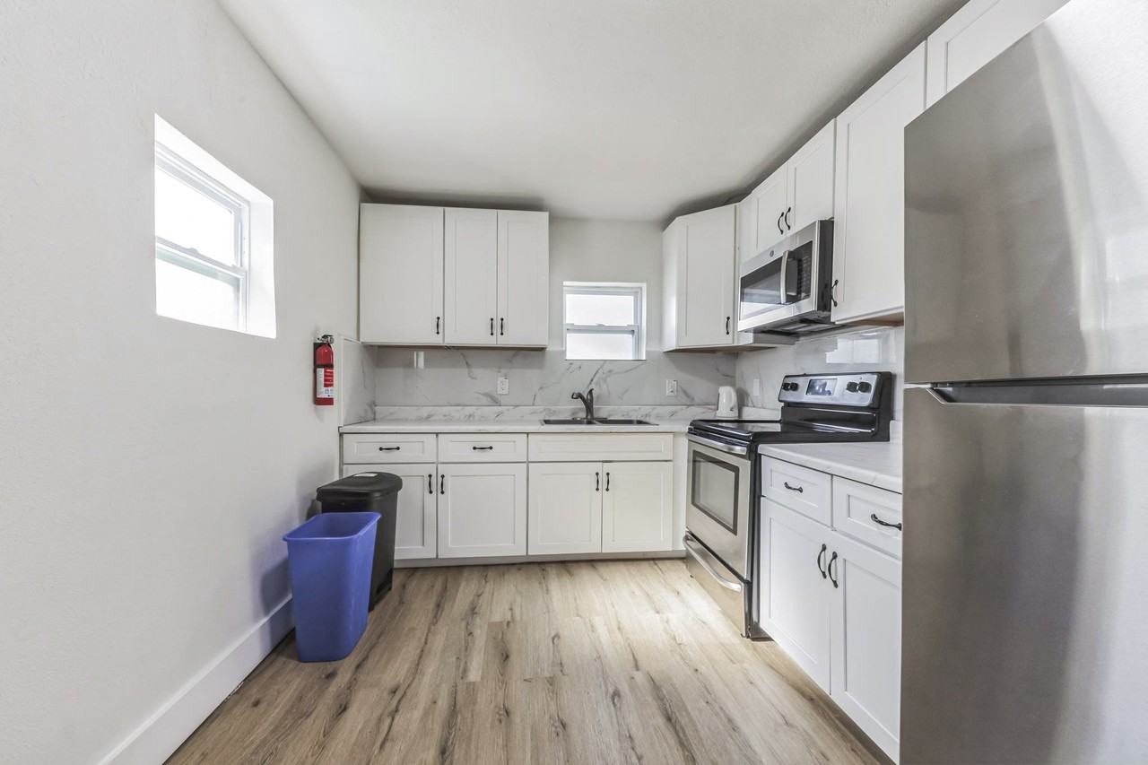 Nw 20th Ave - Photo 4 of 16