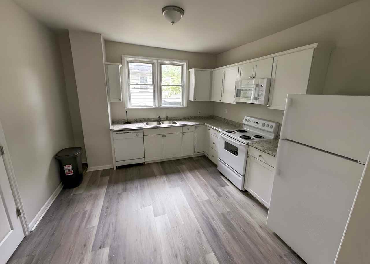 S 21st Ave - Photo 2 of 9